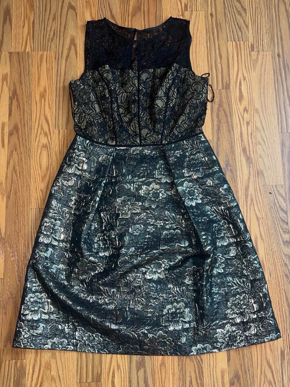 Adrianna Papell Black Bronze - Gold Metallic Floral Lace Cocktail Party Dress 6